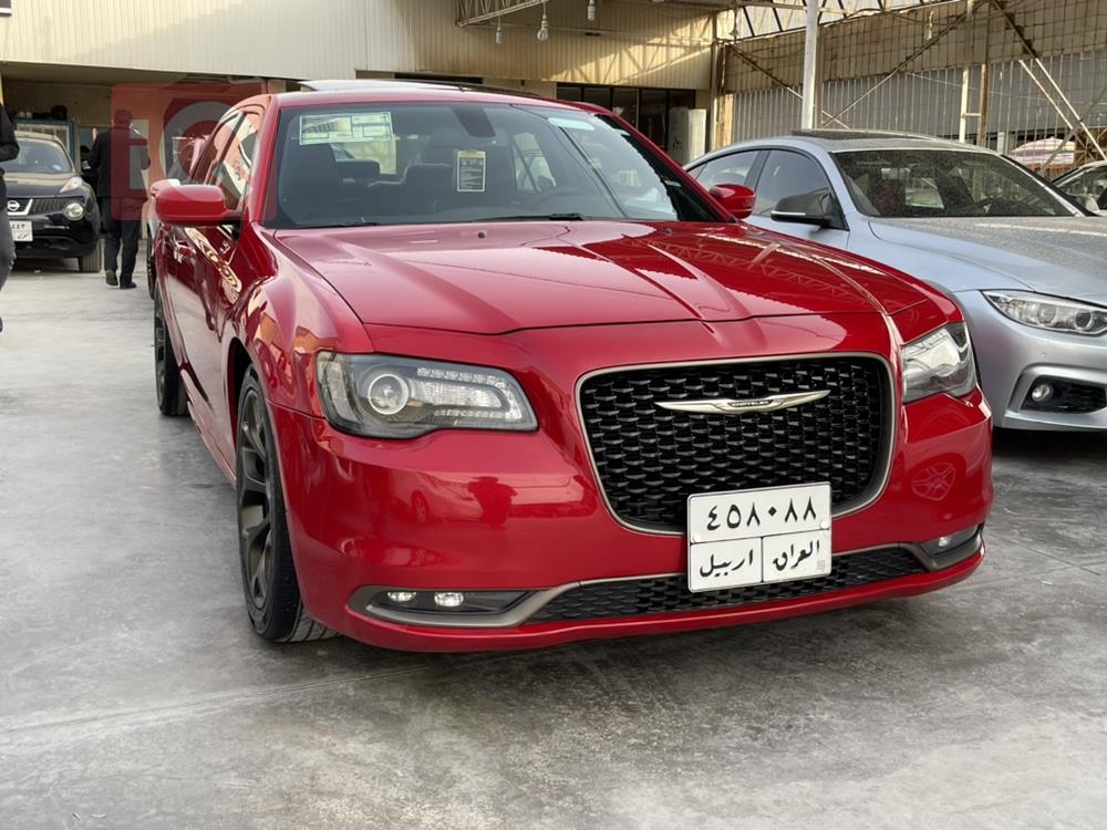 کرایسلەر 300